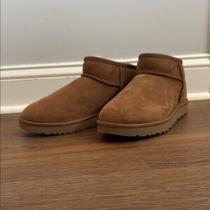 Womens UGG Tan Suede Shoes